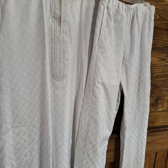 Men's White Polish lace 2 piece Dashiki set - Picture 6 of 10